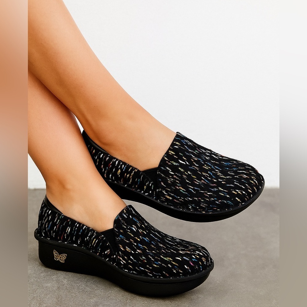 Alegria Black Mules & Clogs with Glossy Finish 🦋 - Picture 10 of 10